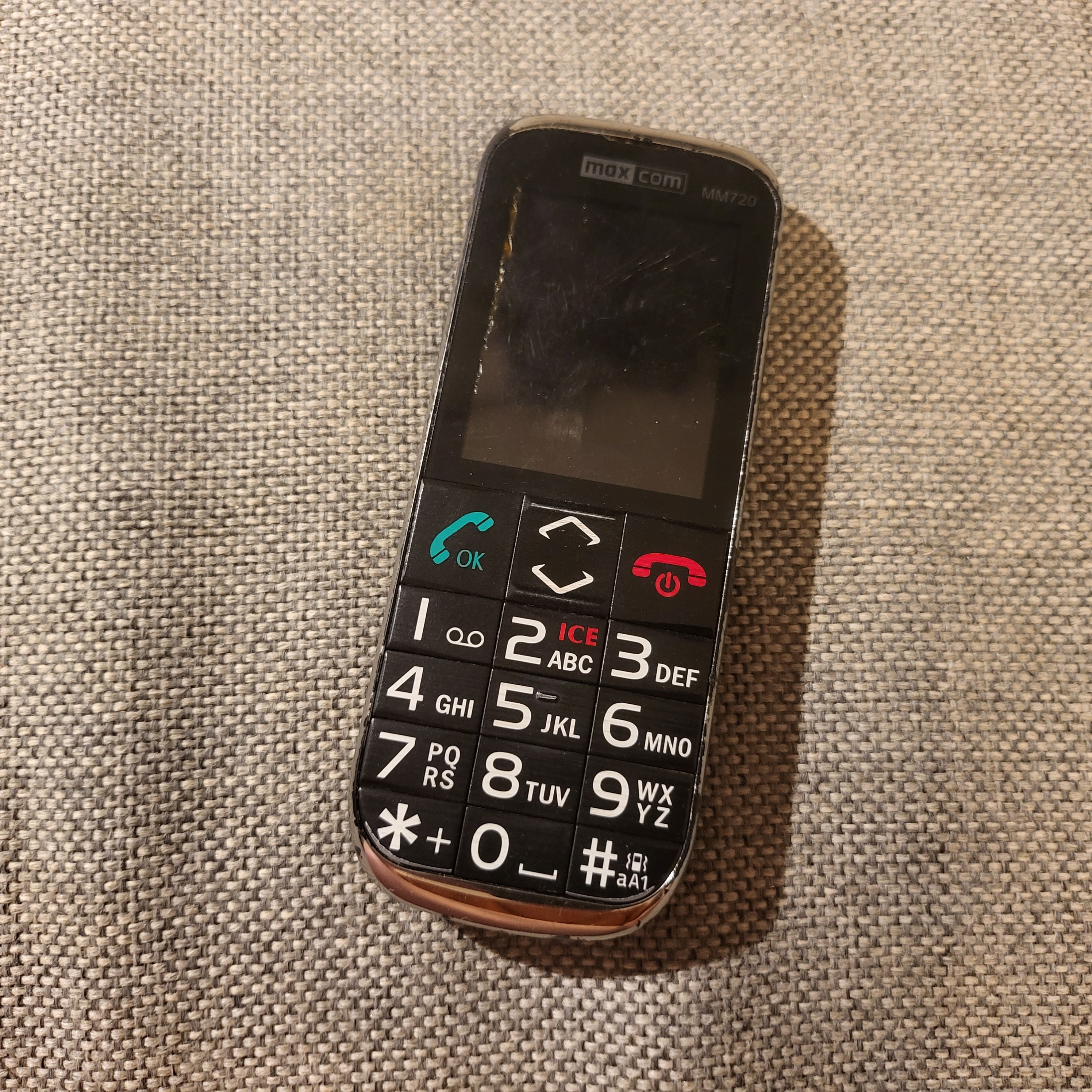MaxCom MM720BB